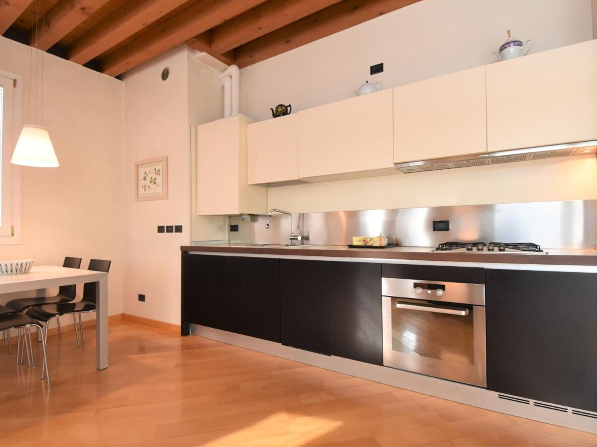 Iris By Interhome Venedig